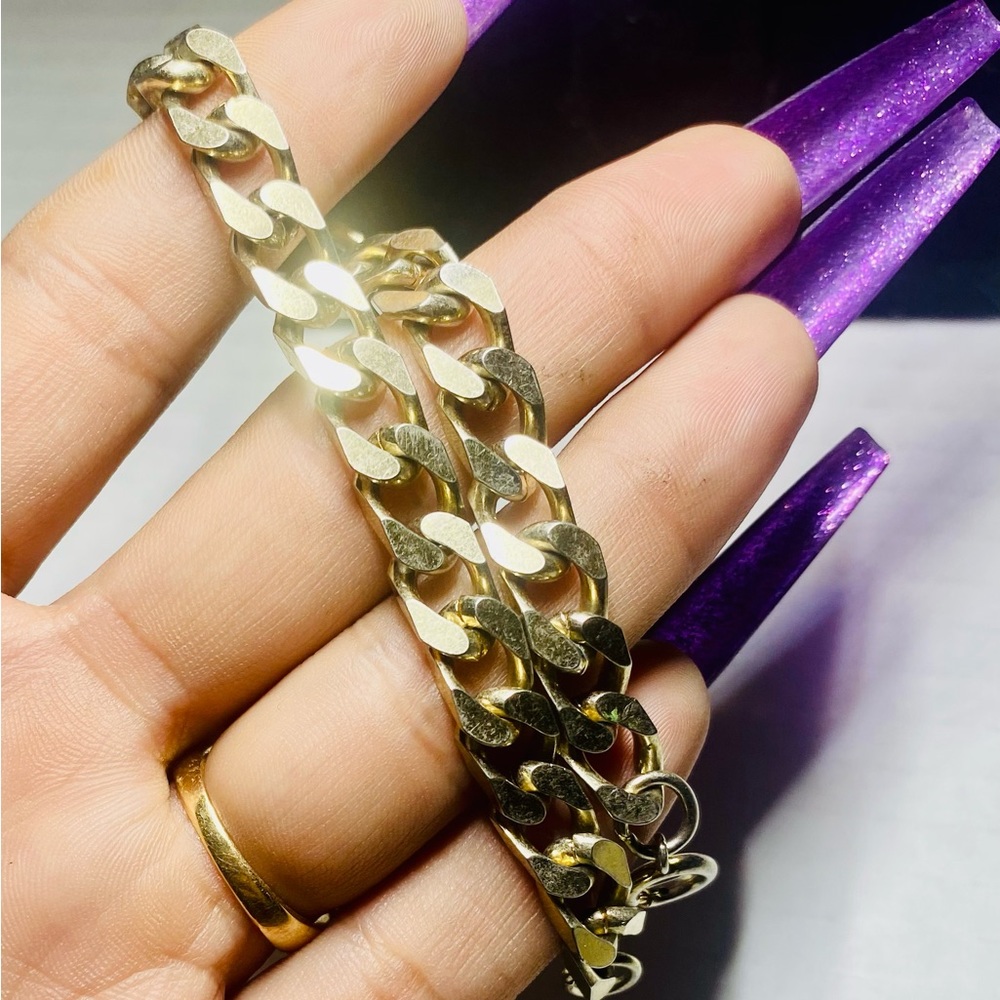 Gold bracelet